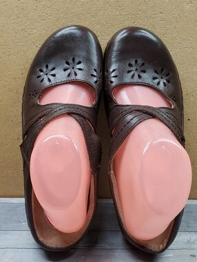 KLOGS Footwear Brown Carolina Slip-On  Size 9 W